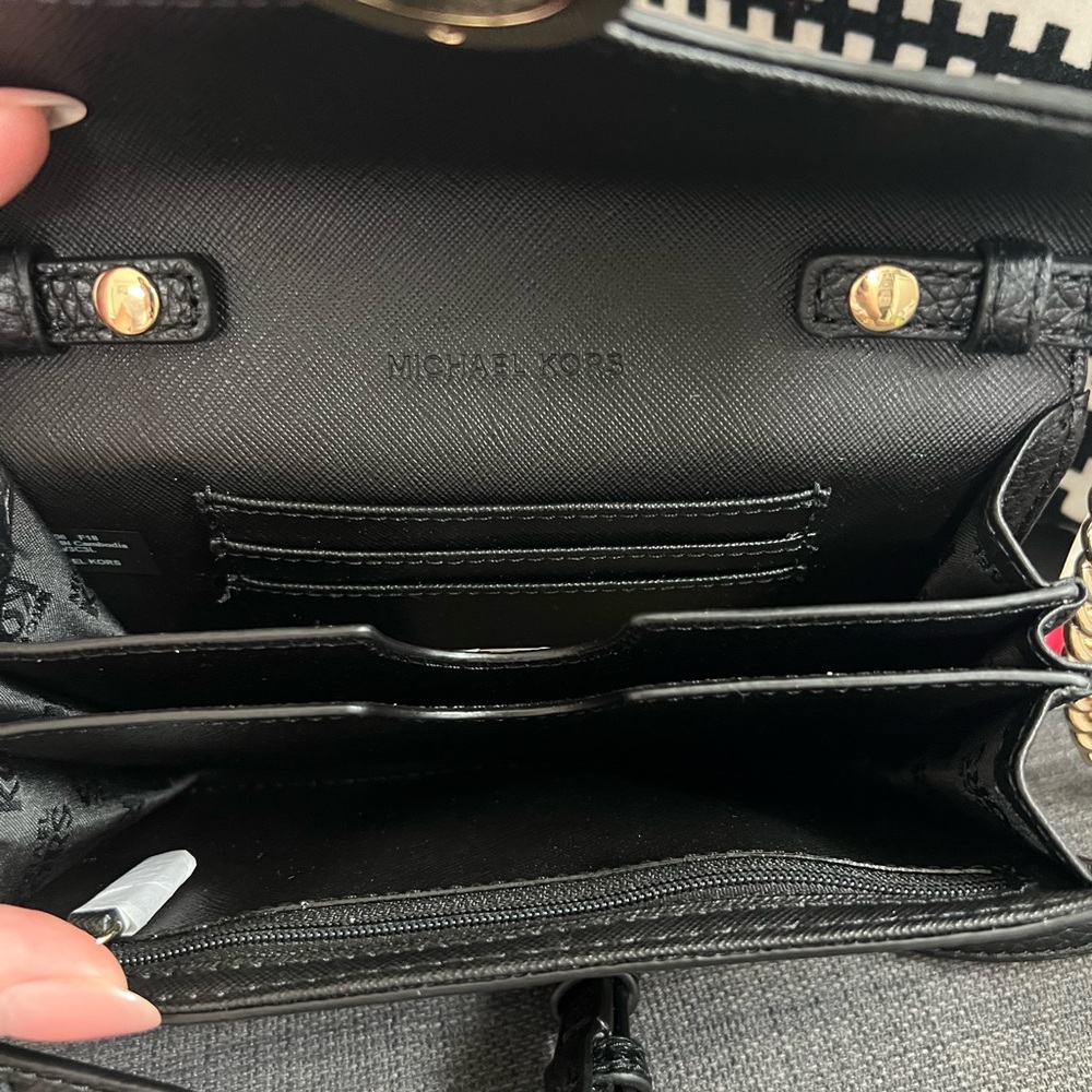 Michael Kors Black Leather Crossbody Bag Purse Clutch - Picture 2 of 5